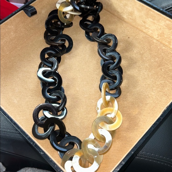 Black and Gold Chain Link Necklace - Picture 1 of 3
